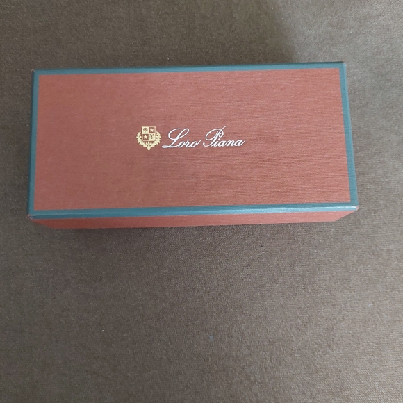 LORO PINA BOX - Picture 1 of 2